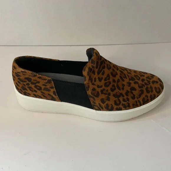 🌸CLARKS LAYTON BAND LEOPARD SHOES Size 9W Comfort shoes sneakers New in Box. - Picture 2 of 8
